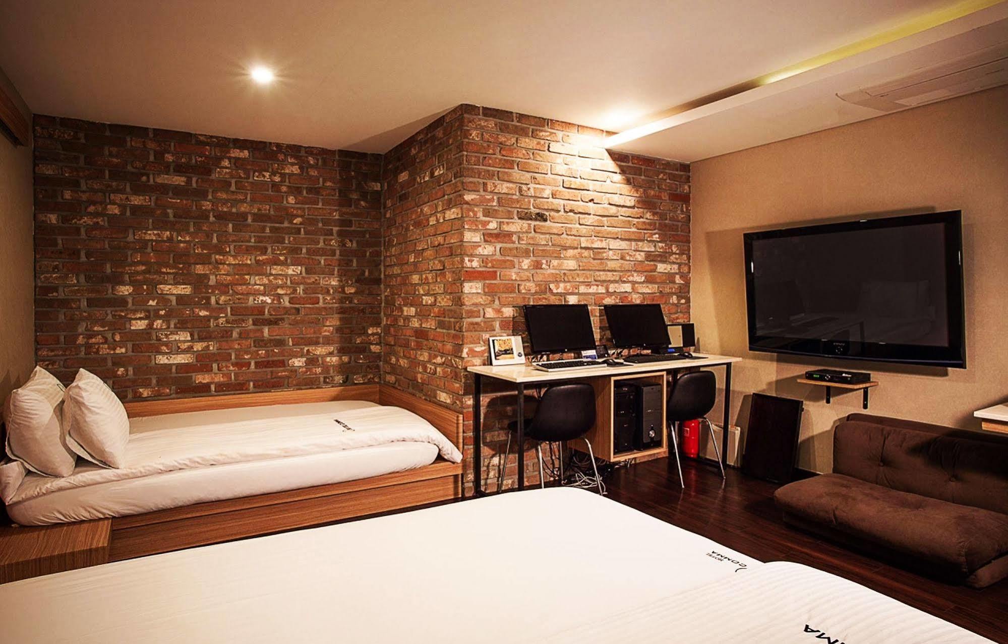 Comma Hotel Пусан Екстериор снимка